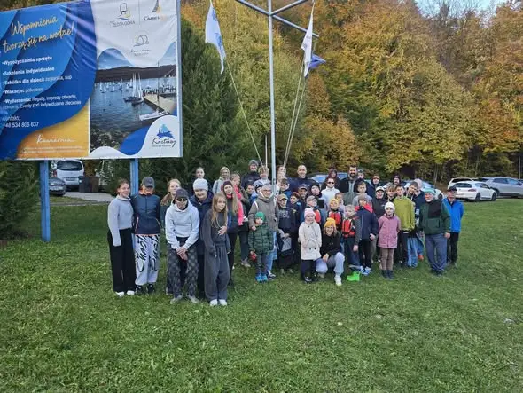 Zakończenie sezonu w Porcie Złota Góra – młodzież z Kartuz przygotowała sprzęt do zimowania