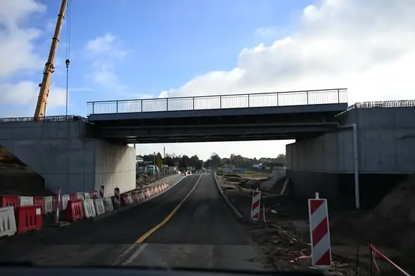Przejazd pod wiaduktem w Rębiechowie znów otwarty. Prace jeszcze trwają