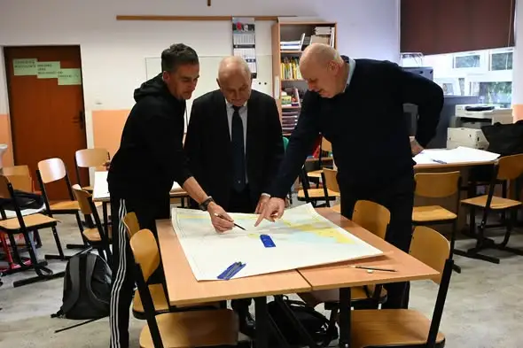 Uczniowie z Kamienicy Królewskiej uczą się nawigacji morskiej