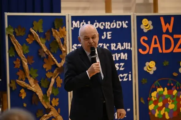 Pszczelarska pasja wójta i konkurs „W sadze” w Lisich Jamach